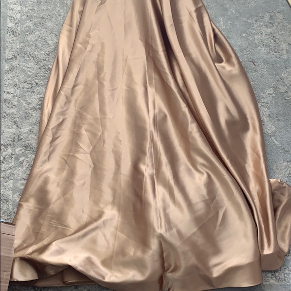 Stunning bridesmaid or PROM dress - Picture 4 of 4